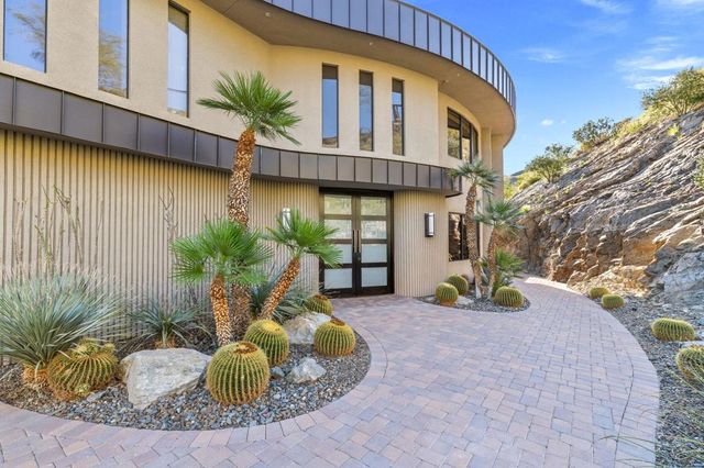2400 Southridge Drive, Palm Springs, CA 92264