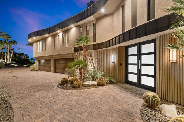 2400 Southridge Drive, Palm Springs, CA 92264