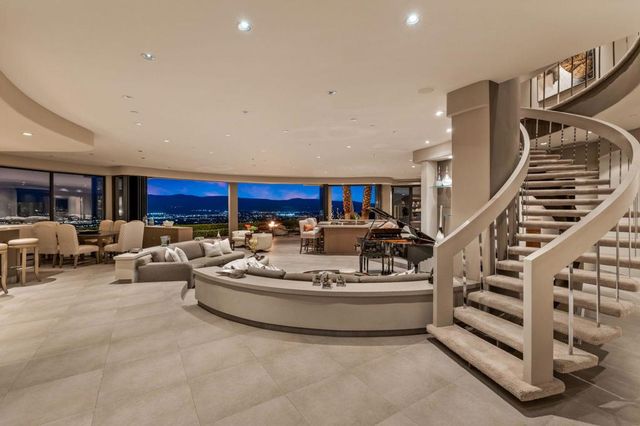 2400 Southridge Drive, Palm Springs, CA 92264