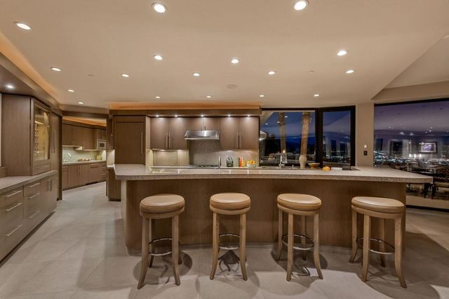 2400 Southridge Drive, Palm Springs, CA 92264