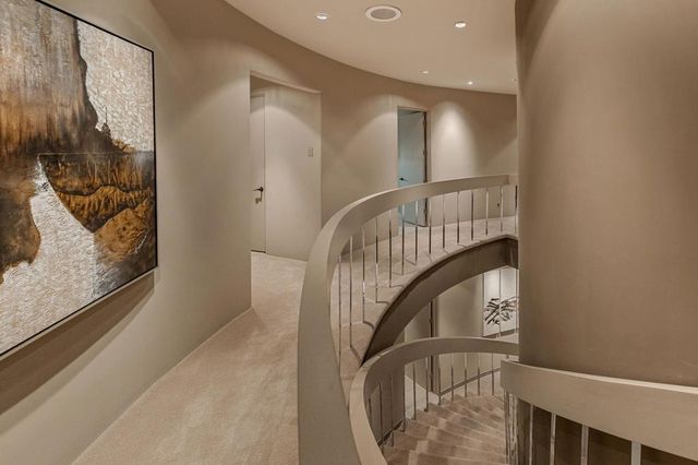 2400 Southridge Drive, Palm Springs, CA 92264