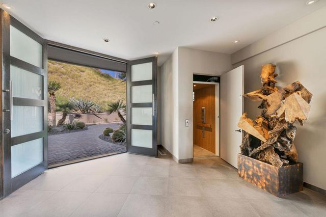 2400 Southridge Drive, Palm Springs, CA 92264