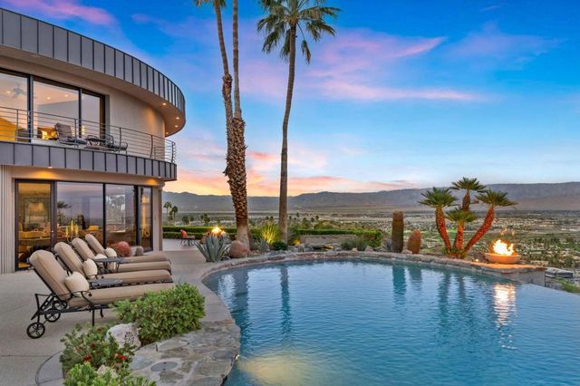 2400 Southridge Drive, Palm Springs, CA 92264