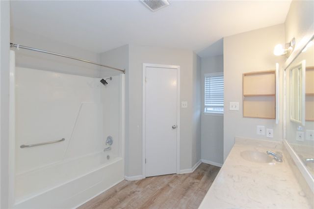 5330 Crossridge Dr, Corpus Christi, TX 78413
