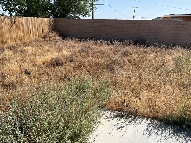 8625 Bay, California City, CA 93505
