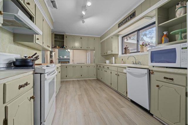 3008 Oak Knob Street, Tyler, TX 75701