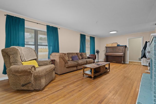 3008 Oak Knob Street, Tyler, TX 75701