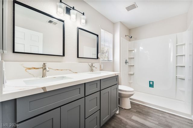 5320 Warhawk Avenue, Las Vegas, NV 89115