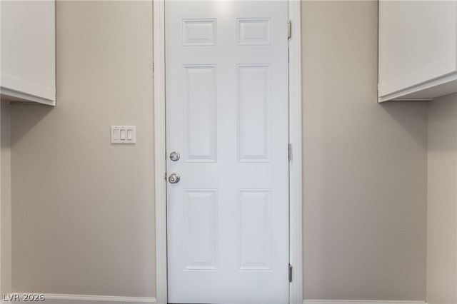 5320 Warhawk Avenue, Las Vegas, NV 89115