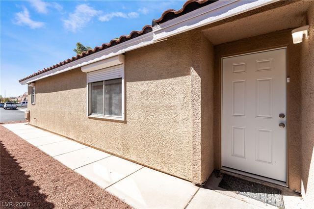 5320 Warhawk Avenue, Las Vegas, NV 89115