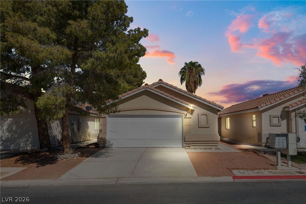 5320 Warhawk Avenue, Las Vegas, NV 89115
