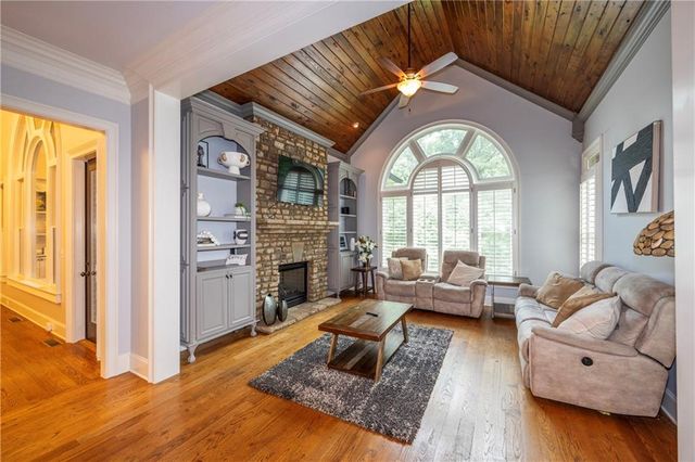 2164 Northern Oak Drive, Braselton, GA 30517