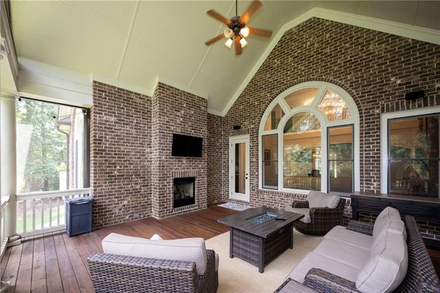 2164 Northern Oak Drive, Braselton, GA 30517