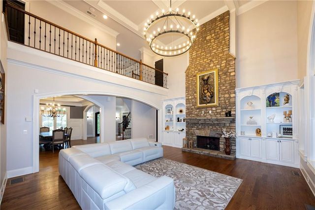 2164 Northern Oak Drive, Braselton, GA 30517