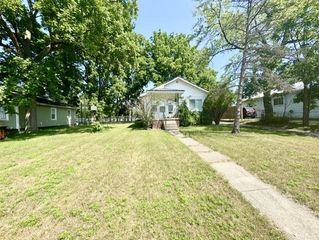 1709 Hickory Street, Alma, MI 48801