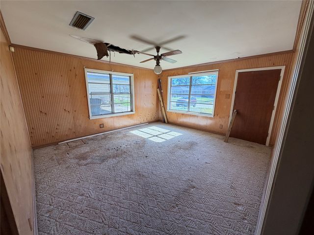 915 Pine Tree Drive, Shreveport, LA 71106