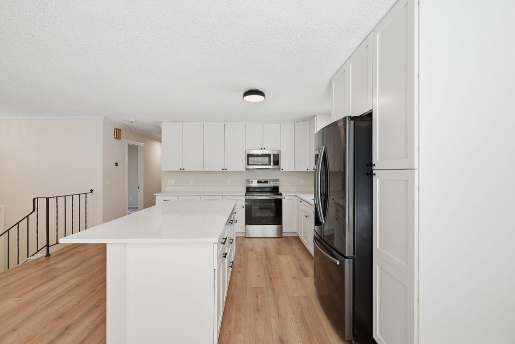 10515 Old County Road 15, Plymouth, MN 55441 — photo 5