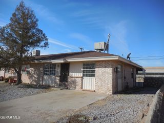 2109 LAKE OMEGA Street, B, El Paso, TX 79936