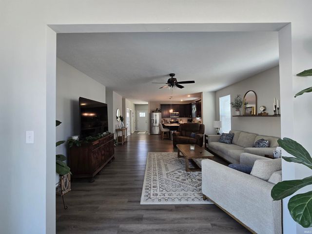 910 HIGHLAND SPRINGS Lane, Kokomo, IN 46902