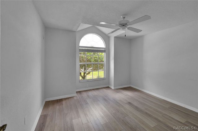 9450 Mississippi Run, Weeki Wachee, FL 34613