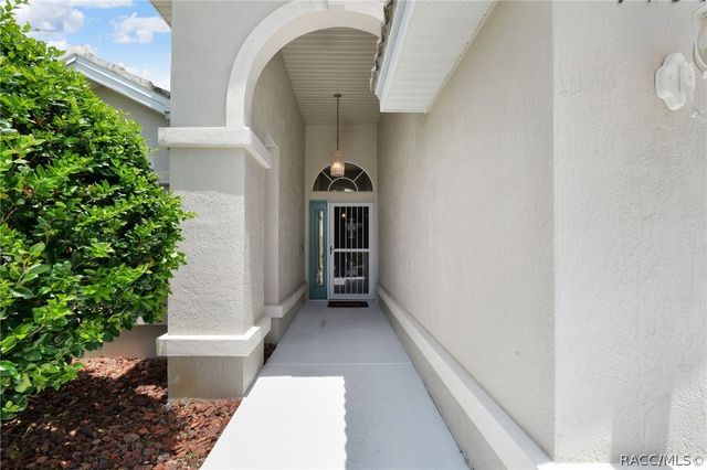 9450 Mississippi Run, Weeki Wachee, FL 34613