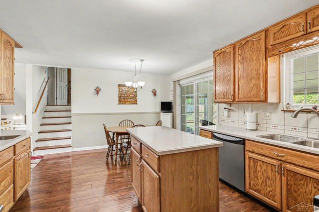 1907 W Packard Drive, Saginaw, MI 48638