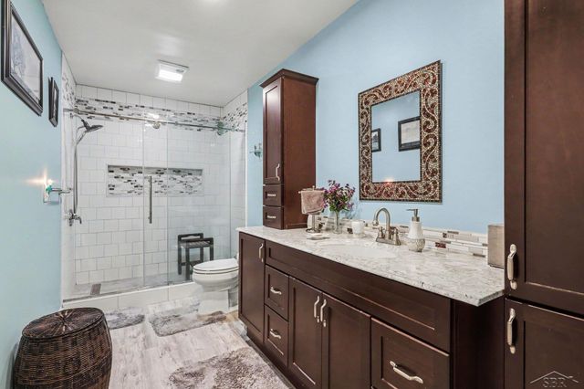 1907 W Packard Drive, Saginaw, MI 48638