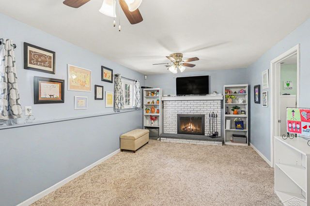 1907 W Packard Drive, Saginaw, MI 48638