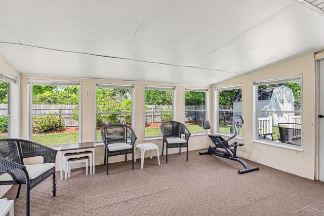1907 W Packard Drive, Saginaw, MI 48638