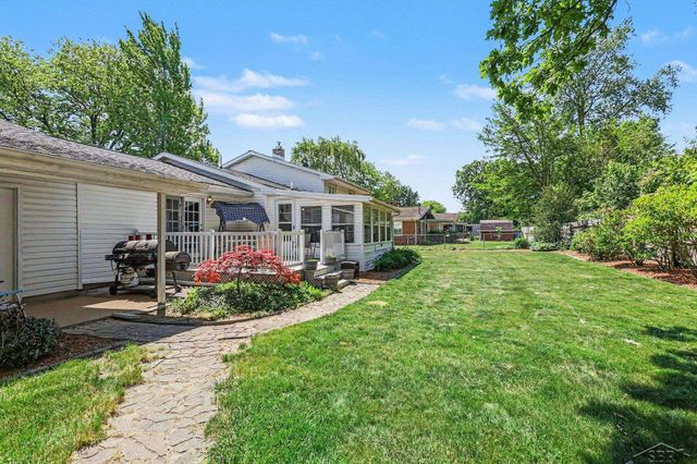 1907 W Packard Drive, Saginaw, MI 48638