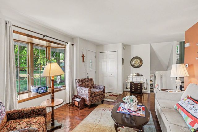 1907 W Packard Drive, Saginaw, MI 48638