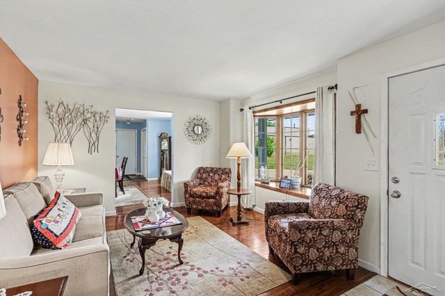 1907 W Packard Drive, Saginaw, MI 48638