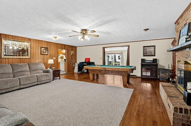 2515 Dombrowski BOULEVARD, Racine, WI 53405