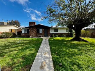 2901 Wenatchee Avenue, Bakersfield, CA 93306