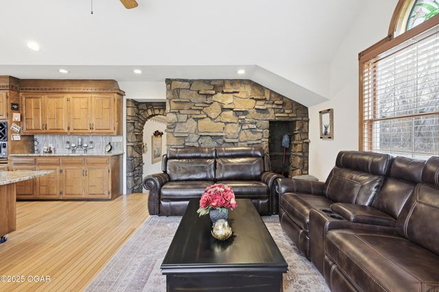 7953 Co Ln 192, Carthage, MO 64836