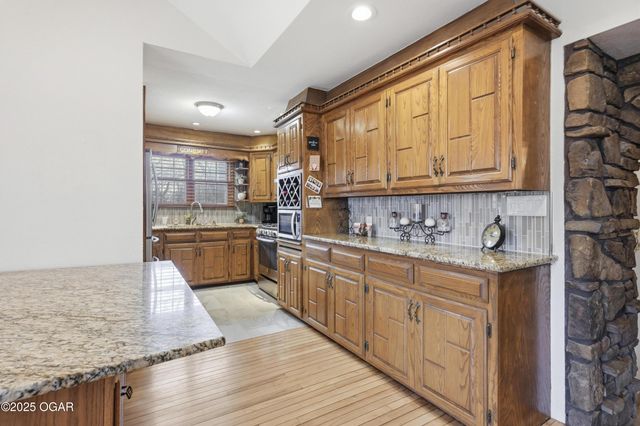 7953 Co Ln 192, Carthage, MO 64836