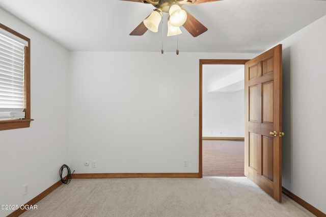 7953 Co Ln 192, Carthage, MO 64836