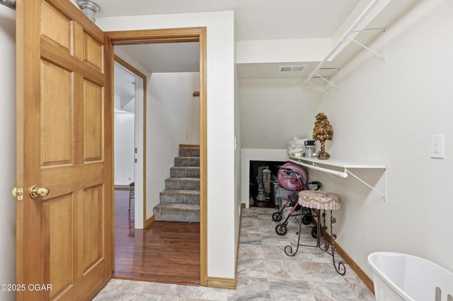 7953 Co Ln 192, Carthage, MO 64836