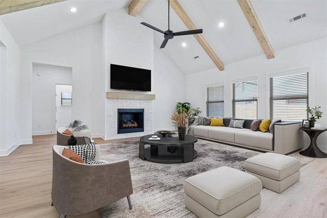 6904 SW Basswood Avenue, Bentonville, AR 72713