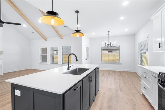 6904 SW Basswood Avenue, Bentonville, AR 72713