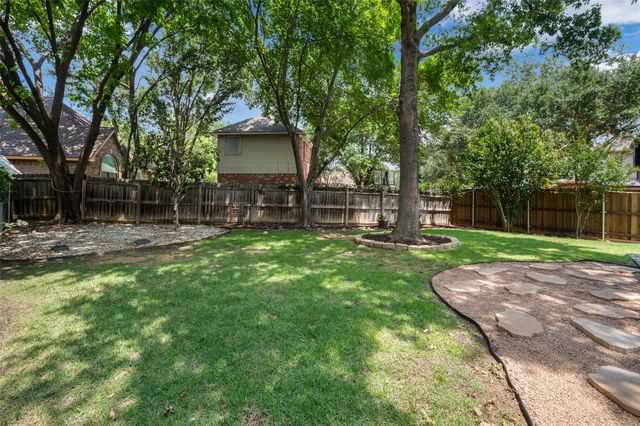 4132 1 Place Lane, Flower Mound, TX 75028