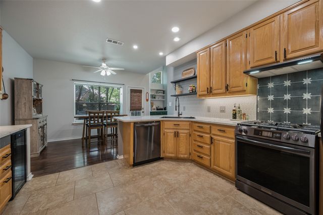 4132 1 Place Lane, Flower Mound, TX 75028