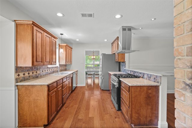 409 Summit Ridge Drive, Euless, TX 76039