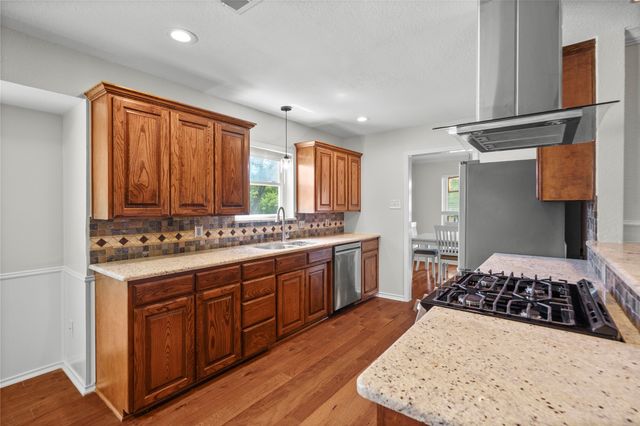 409 Summit Ridge Drive, Euless, TX 76039