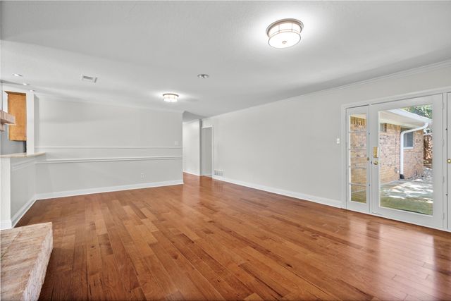 409 Summit Ridge Drive, Euless, TX 76039