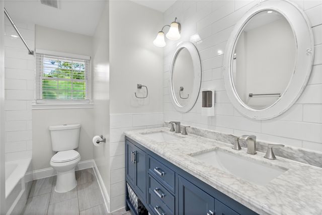 409 Summit Ridge Drive, Euless, TX 76039