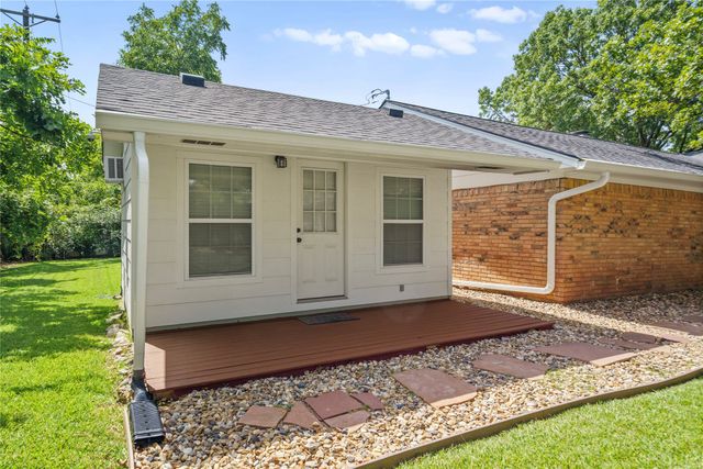 409 Summit Ridge Drive, Euless, TX 76039