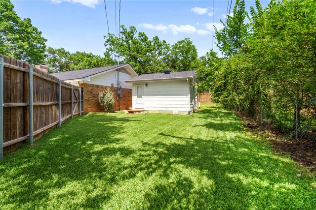 409 Summit Ridge Drive, Euless, TX 76039