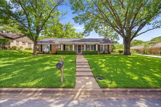 409 Summit Ridge Drive, Euless, TX 76039
