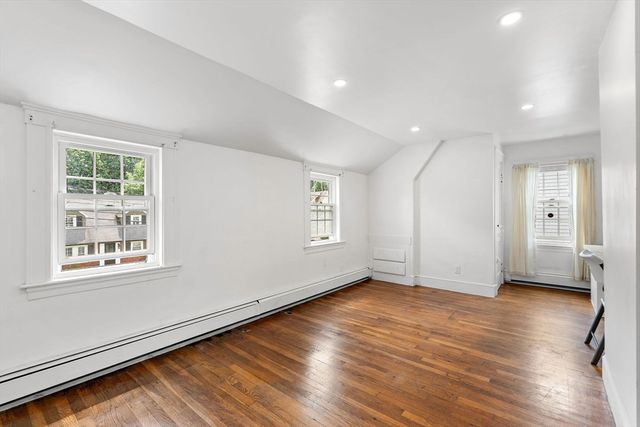 74 Galen St, Waltham, MA 02451